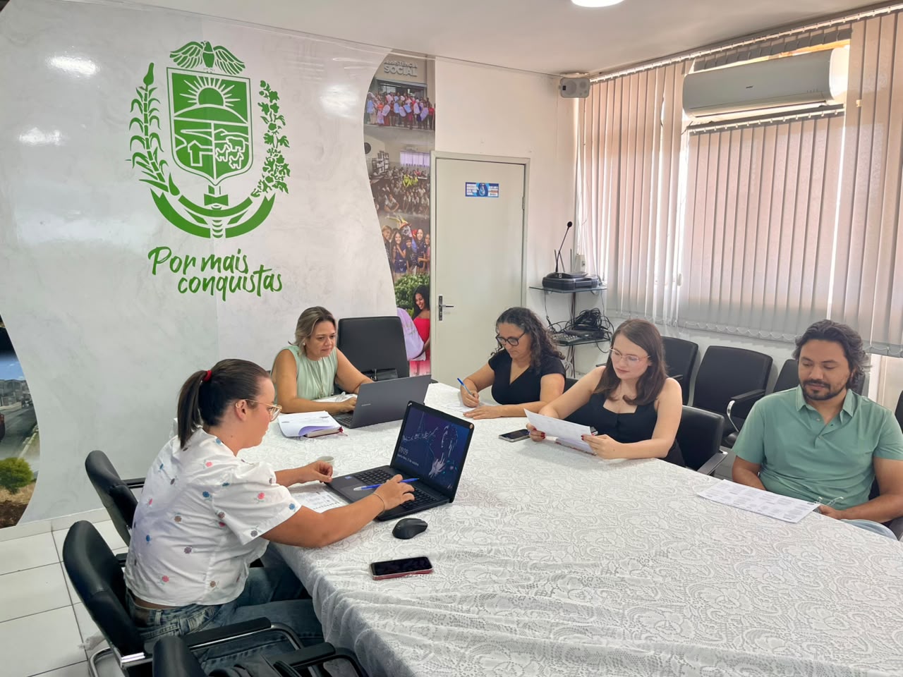 Prefeitura de Sousa reúne secretarias e CMDCA para avaliar ações voltadas a crianças e adolescentes e planejar 2027